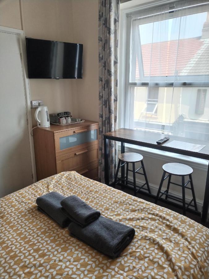 Elm Tree Guest House Weston-super-Mare Bagian luar foto